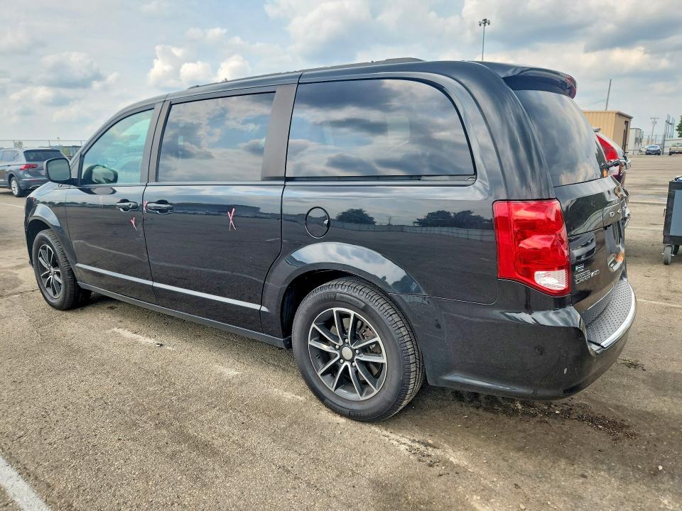 64042776 :رقم المزاد ، 2C4RDGEG3JR200520 vin ، 2018 Dodge Grand Caravan مزاد بيع