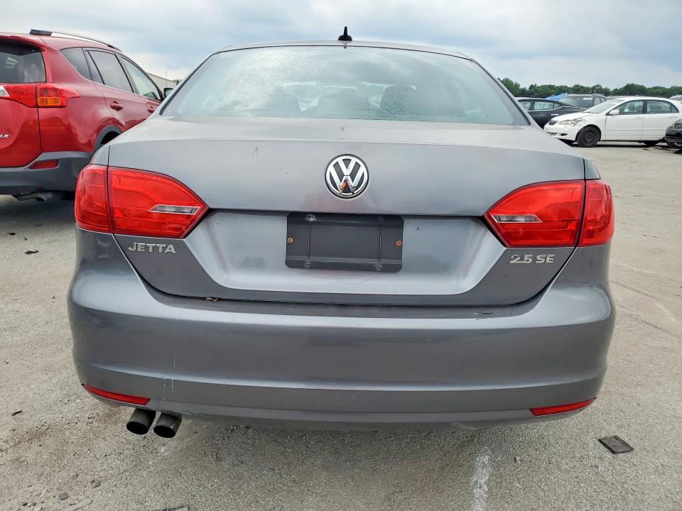 58797186 :رقم المزاد ، 3VWBX7AJ3DM351117 vin ، 2013 Volkswagen Jetta مزاد بيع