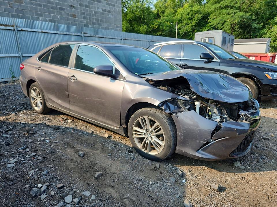 2016 Toyota Camry მანქანა იყიდება აუქციონზე, vin: 4T1BF1FK5GU570158, აუქციონის ნომერი: 64063046