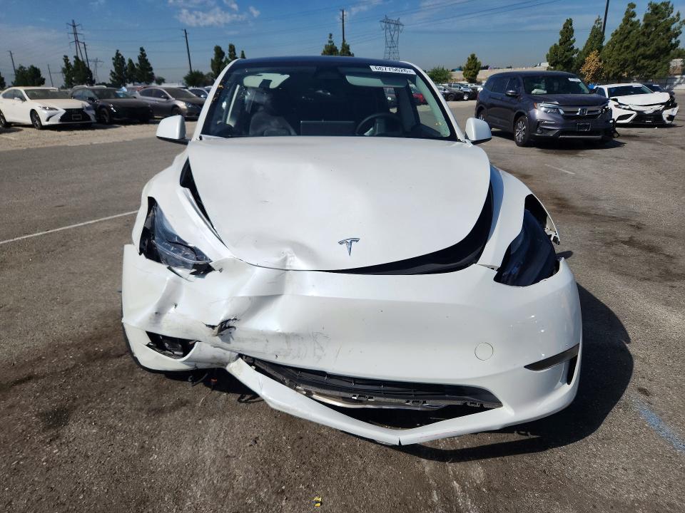 2024 Tesla Model Y მანქანა იყიდება აუქციონზე, vin: 7SAYGAEE5RF059930, აუქციონის ნომერი: 66775626