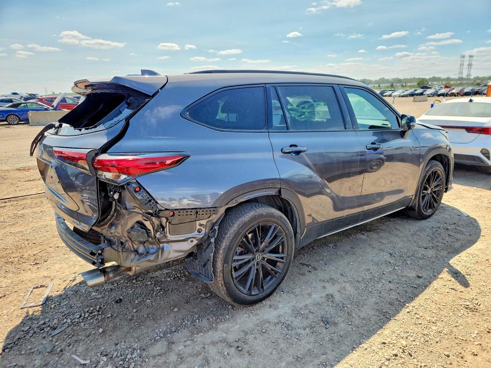 66125136 :رقم المزاد ، 5TDLZRBHXMS090237 vin ، 2021 Toyota Highlander مزاد بيع