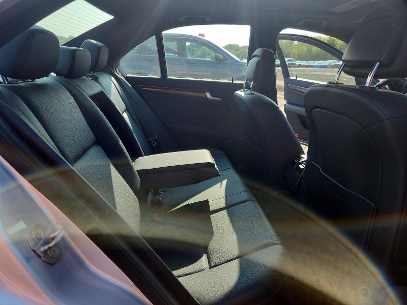 2012 Mercedes-benz C მანქანა იყიდება აუქციონზე, vin: WDDGF8BB6CR227743, აუქციონის ნომერი: 64207616
