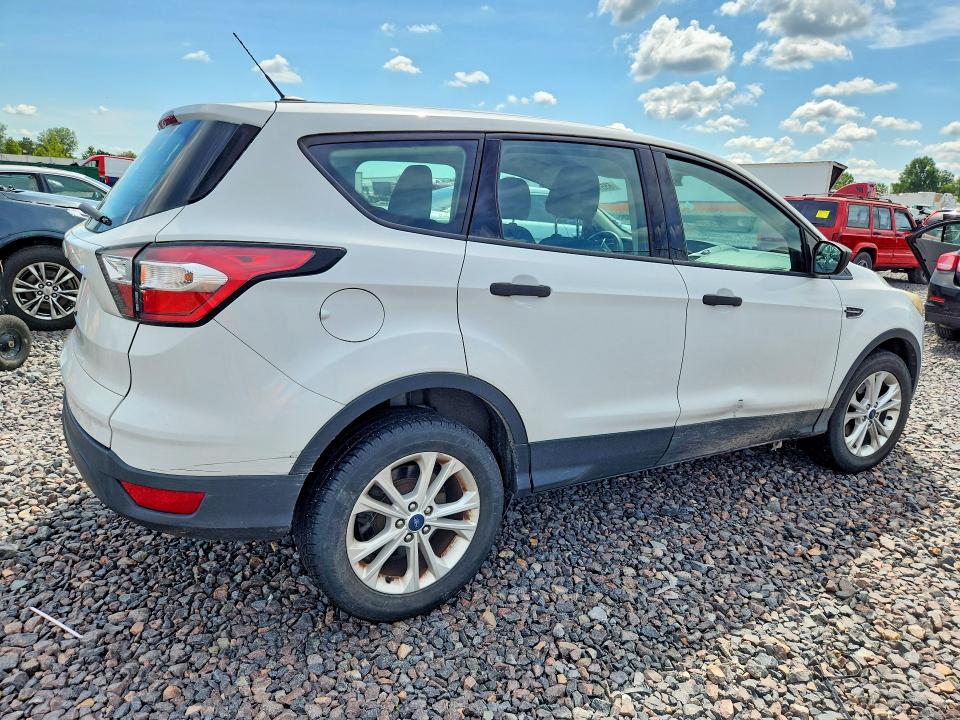 2017 Ford Escape მანქანა იყიდება აუქციონზე, vin: 1FMCU0F78HUD86768, აუქციონის ნომერი: 65514746