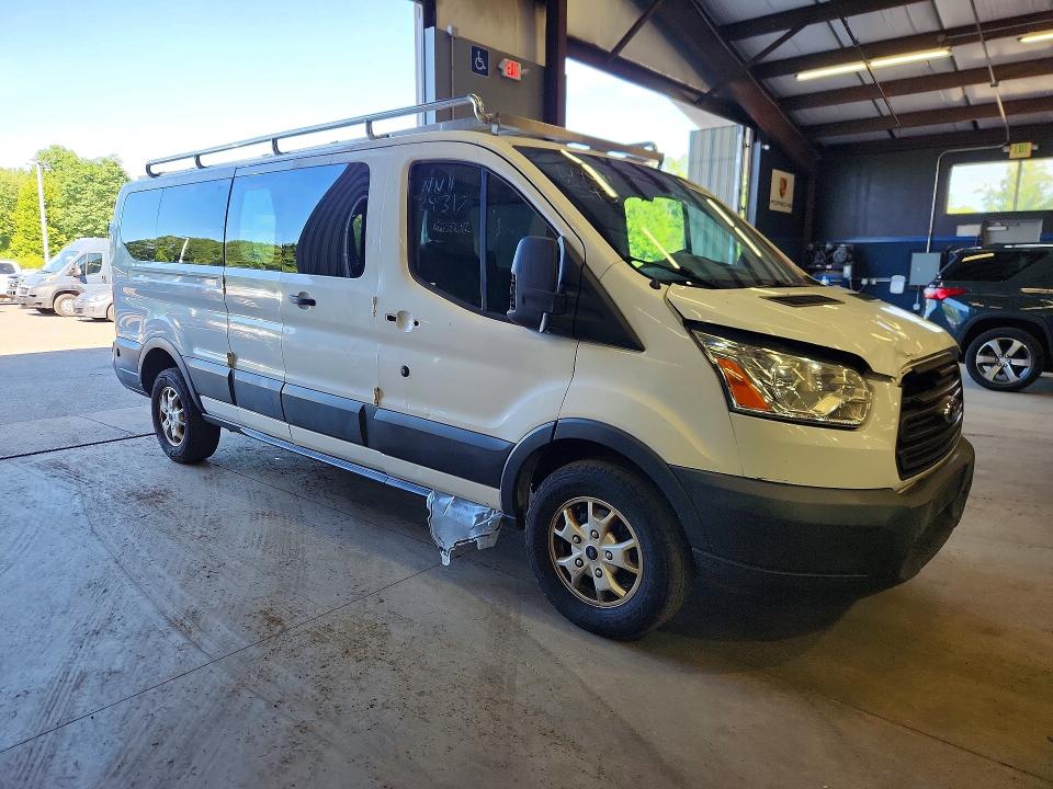 66062476 :رقم المزاد ، 1FBZX2ZG4FKA22003 vin ، 2015 Ford Transit مزاد بيع