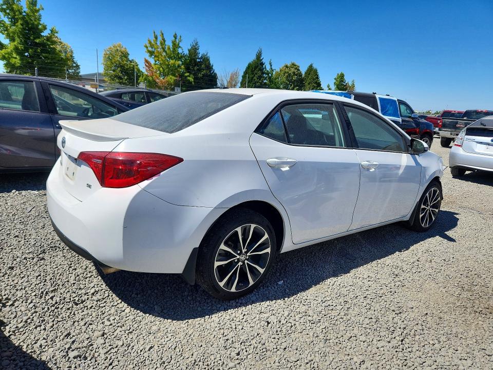 65515986 :رقم المزاد ، 2T1BURHE5HC932732 vin ، 2017 Toyota Corolla مزاد بيع