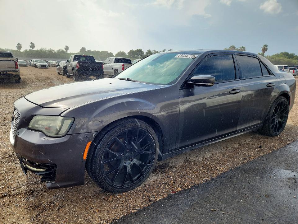 67034386 :رقم المزاد ، 2C3CCABG3JH267011 vin ، 2018 Chrysler 300 مزاد بيع