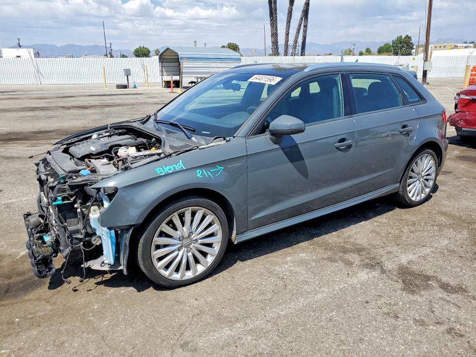 64401596 :رقم المزاد ، WAUUPBFF9HA076193 vin ، 2017 Audi A3 مزاد بيع