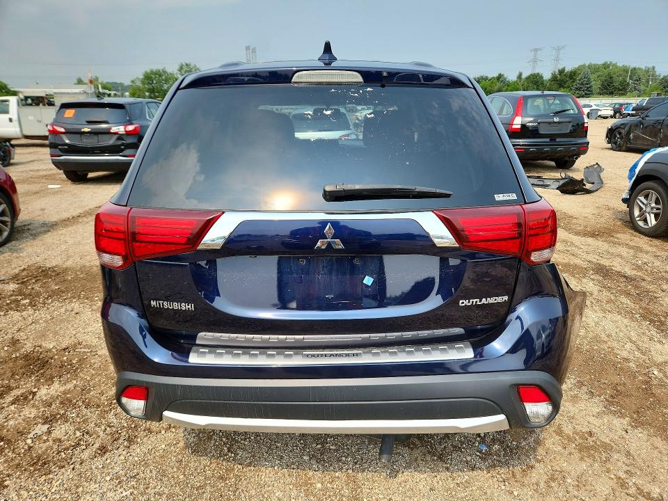 64149186 :رقم المزاد ، JA4AZ3A30HZ051388 vin ، 2017 Mitsubishi Outlander مزاد بيع