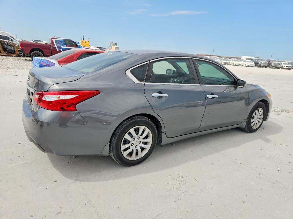 2017 Nissan Altima მანქანა იყიდება აუქციონზე, vin: 1N4AL3AP5HN359213, აუქციონის ნომერი: 65299706