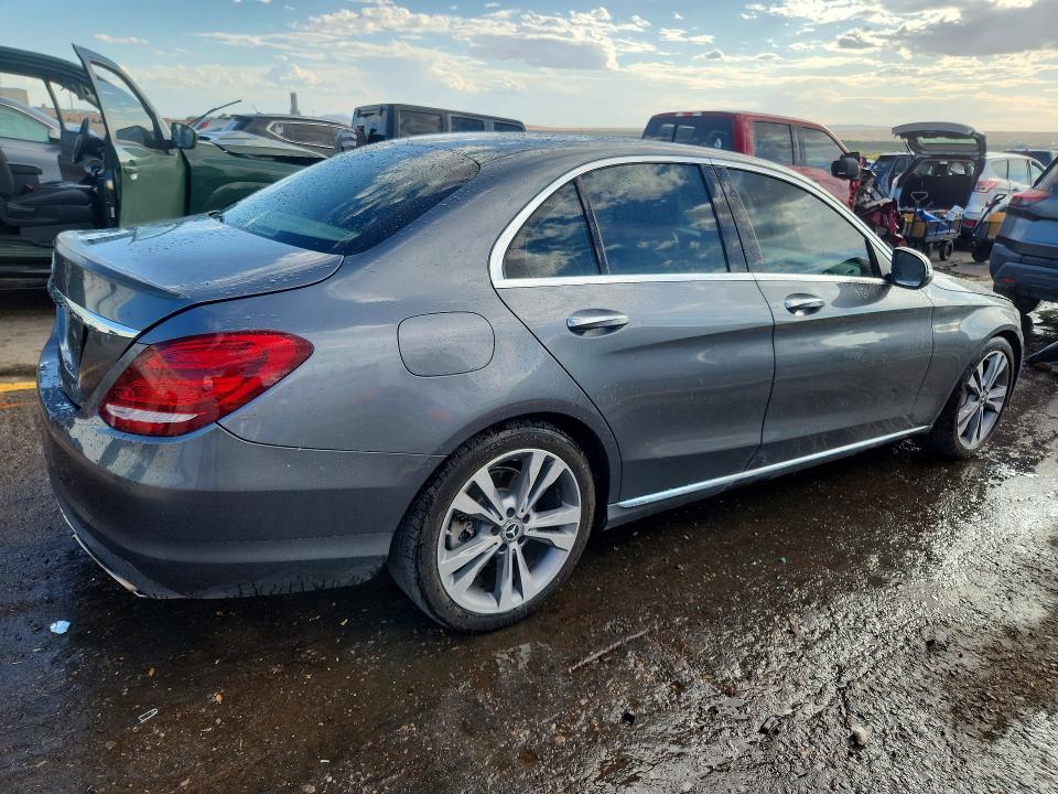 2017 Mercedes-benz C მანქანა იყიდება აუქციონზე, vin: 55SWF4JB3HU218025, აუქციონის ნომერი: 66719066
