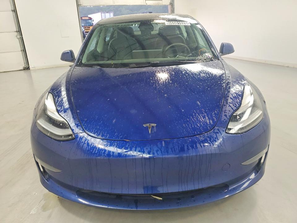 2022 Tesla Model 3 მანქანა იყიდება აუქციონზე, vin: 5YJ3E1EA1NF371831, აუქციონის ნომერი: 66501026