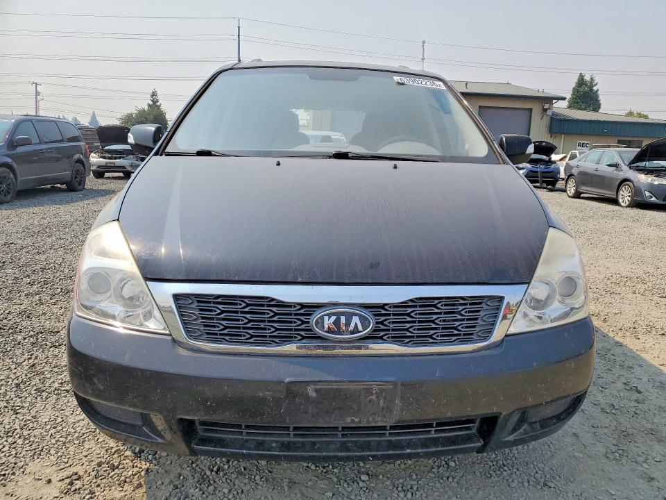63902236 :رقم المزاد ، KNDMG4C74B6409079 vin ، 2011 Kia Sedona مزاد بيع
