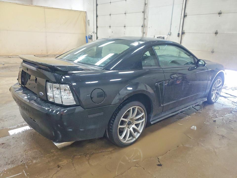64438566 :رقم المزاد ، 1FAFP40411F230537 vin ، 2001 Ford Mustang مزاد بيع