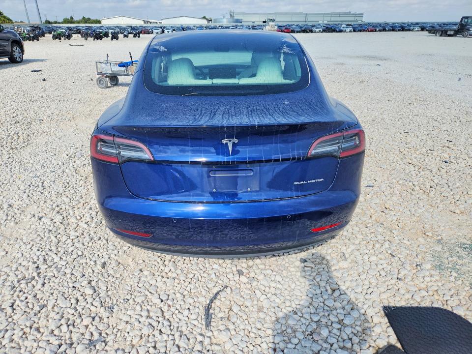 63766896 :رقم المزاد ، 5YJ3E1EB4JF086141 vin ، 2018 Tesla Model 3 Awd W/long R مزاد بيع