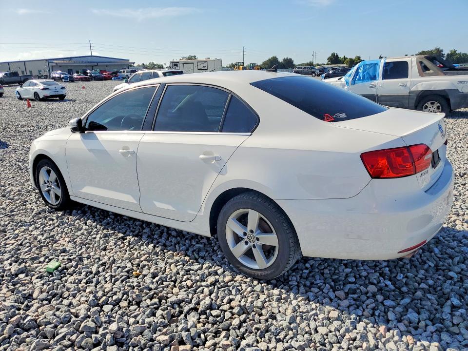64389066 :رقم المزاد ، 3VWLL7AJ3CM367414 vin ، 2012 Volkswagen Jetta مزاد بيع