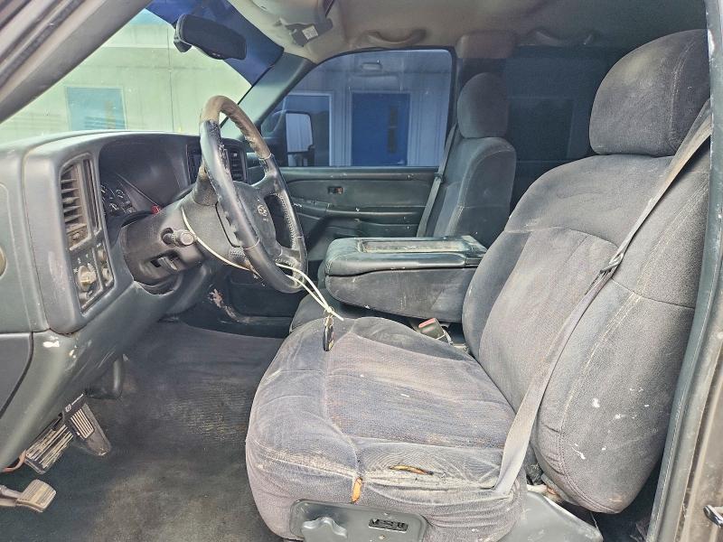 2000 Chevrolet Silverado მანქანა იყიდება აუქციონზე, vin: 2GCEC19T2Y1167881, აუქციონის ნომერი: 64331016