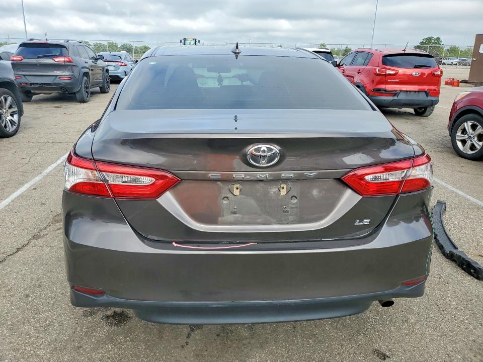 2019 Toyota Camry მანქანა იყიდება აუქციონზე, vin: 4T1B11HK8KU823185, აუქციონის ნომერი: 63505326