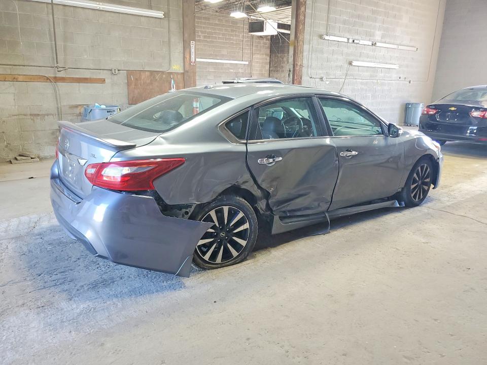 Продаж на аукціоні авто 2018 Nissan Altima, vin: 1N4AL3AP9JC174244, номер лоту: 63952196