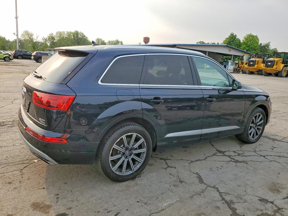 64584556 :رقم المزاد ، WA1LAAF70HD029825 vin ، 2017 Audi Q7 مزاد بيع