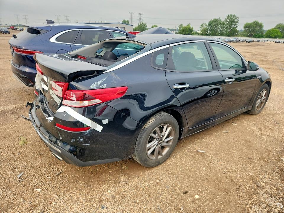 63832396 :رقم المزاد ، 5XXGT4L36LG401767 vin ، 2020 Kia Optima مزاد بيع