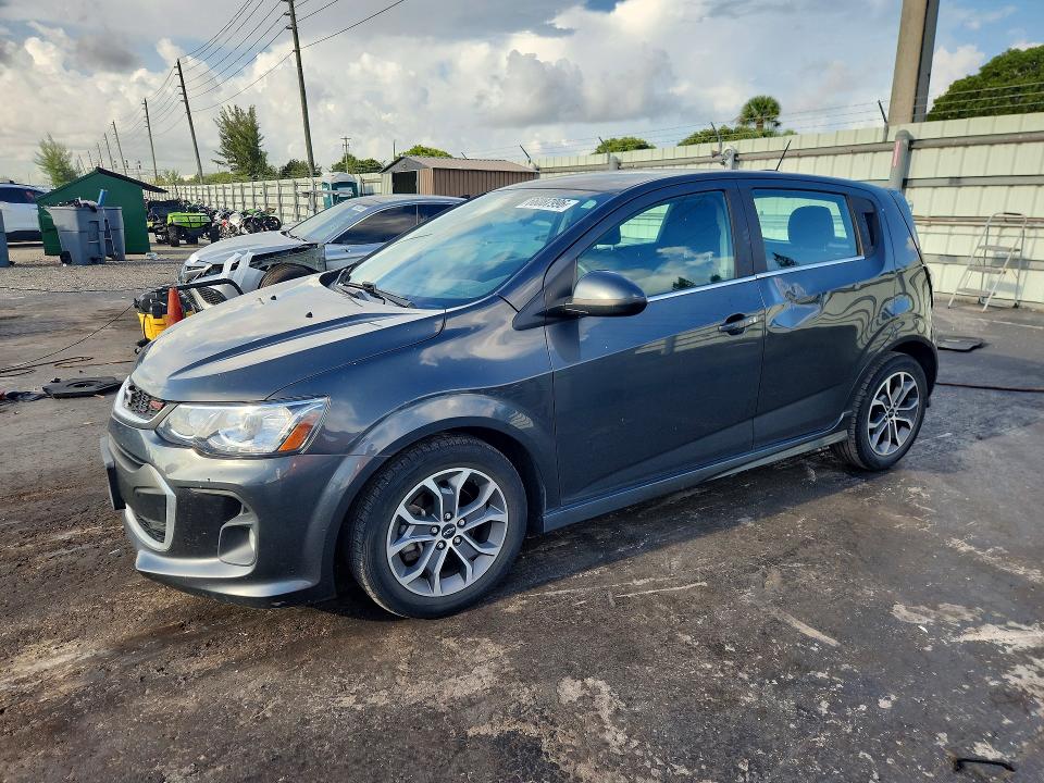 66087996 :رقم المزاد ، 1G1JD6SG0J4129381 vin ، 2018 Chevrolet Sonic مزاد بيع