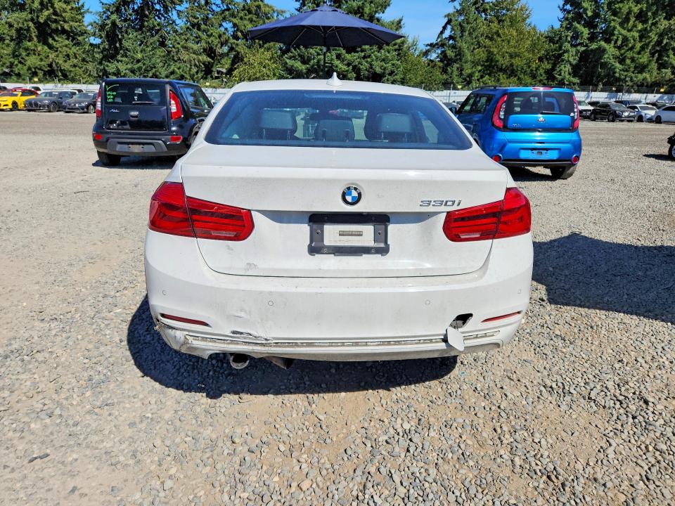 2017 Bmw 330 მანქანა იყიდება აუქციონზე, vin: WBA8B9G37HNU52492, აუქციონის ნომერი: 63805196