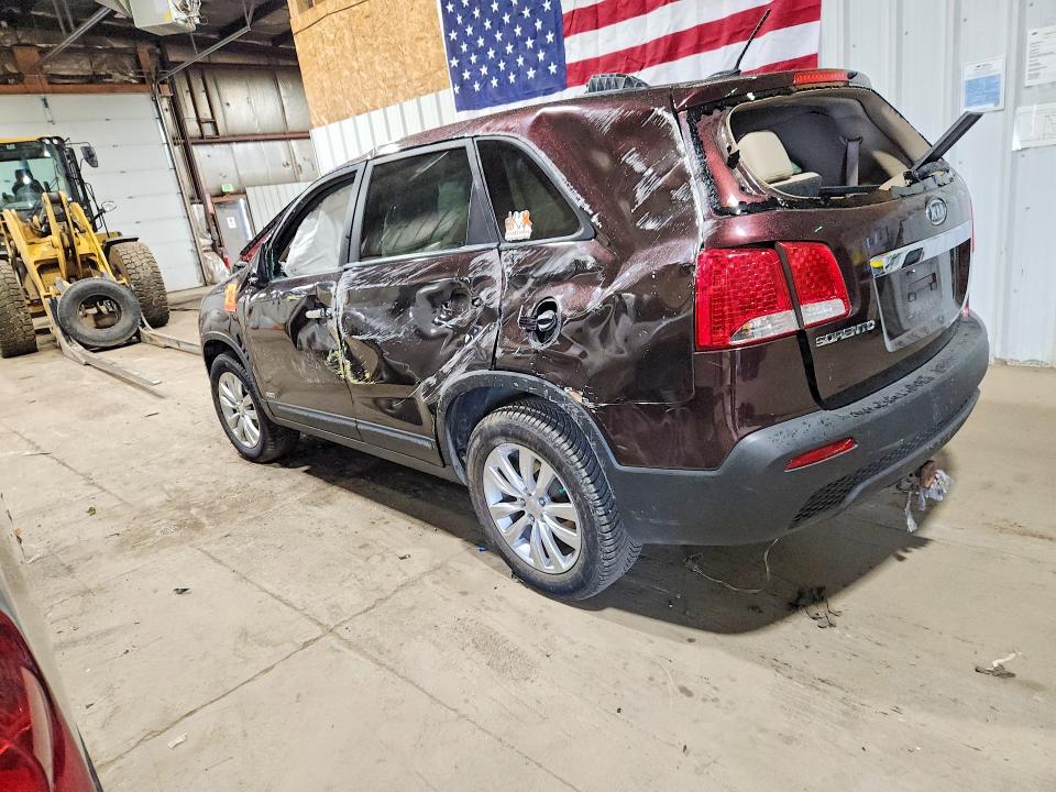63921936 :رقم المزاد ، 5XYKTDA21BG046022 vin ، 2011 Kia Sorento مزاد بيع