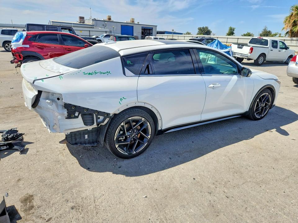 2025 Kia K4 მანქანა იყიდება აუქციონზე, vin: 3KPFW4DE3SE083665, აუქციონის ნომერი: 66391336