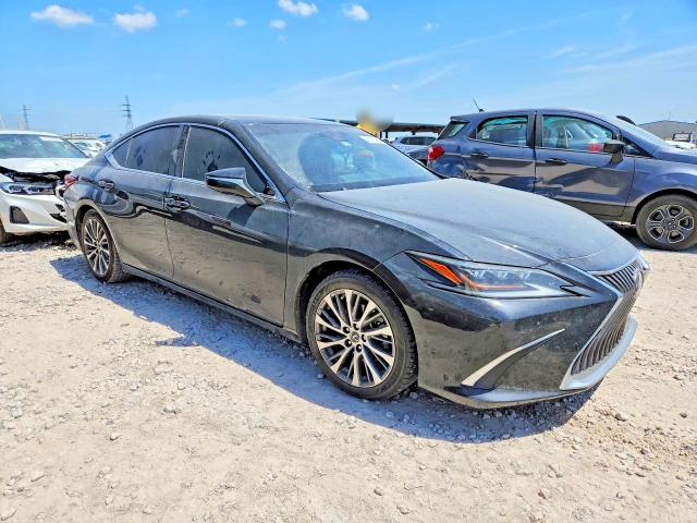 63373386 :رقم المزاد ، 58ABZ1B18KU016425 vin ، 2019 Lexus Es مزاد بيع