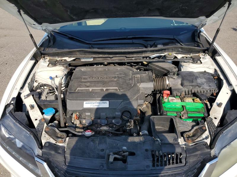 63656436 :رقم المزاد ، 1HGCT2B88FA008905 vin ، 2015 Honda Accord مزاد بيع