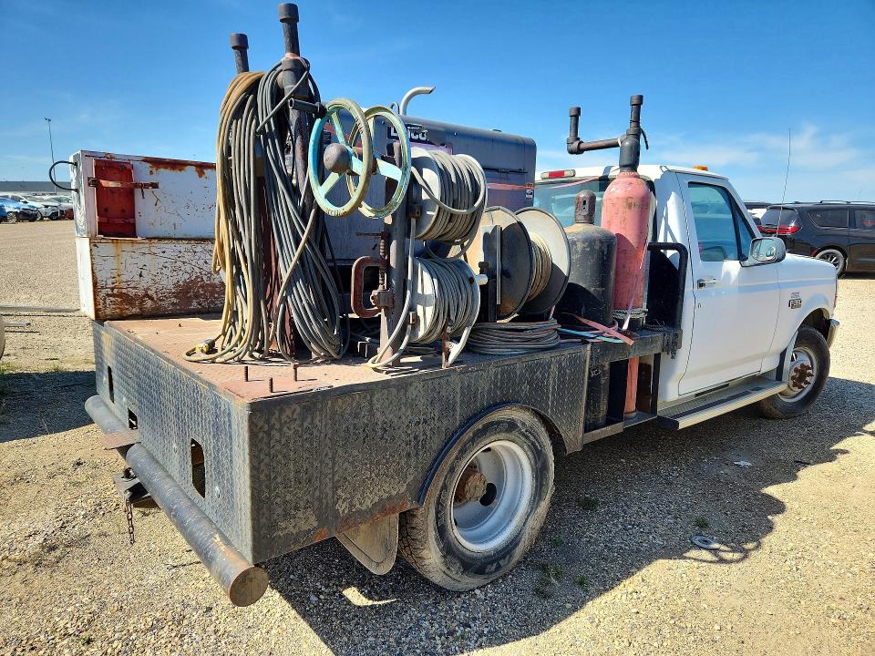 61410306 :رقم المزاد ، 2FDJF37H2TCA15446 vin ، 1996 Ford F350 مزاد بيع