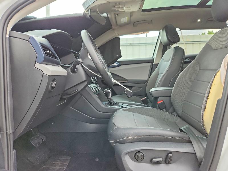 65275996 :رقم المزاد ، 3VVPX7B20NM010762 vin ، 2022 Volkswagen Taos مزاد بيع