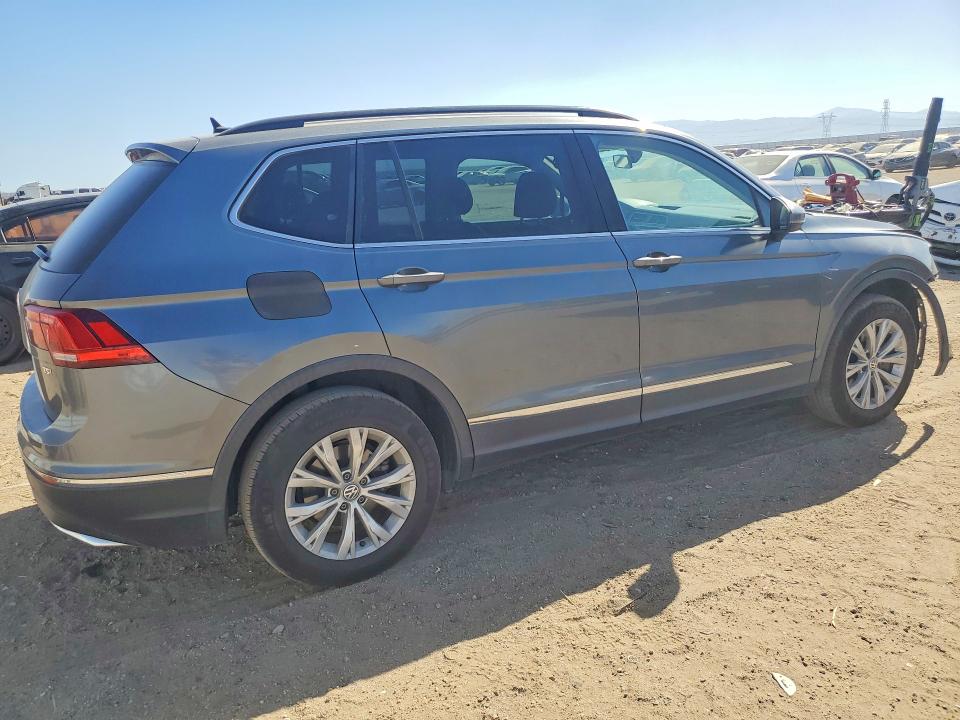 67279796 :رقم المزاد ، 3VV3B7AX2JM075195 vin ، 2018 Volkswagen Tiguan مزاد بيع