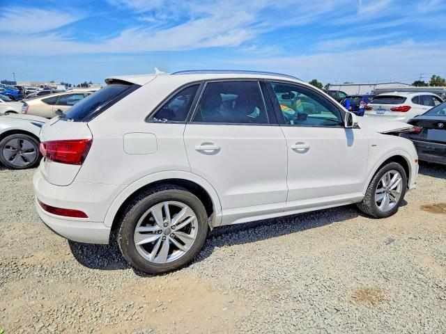 66767696 :رقم المزاد ، WA1BCCFS4JR027753 vin ، 2018 Audi Q3 مزاد بيع