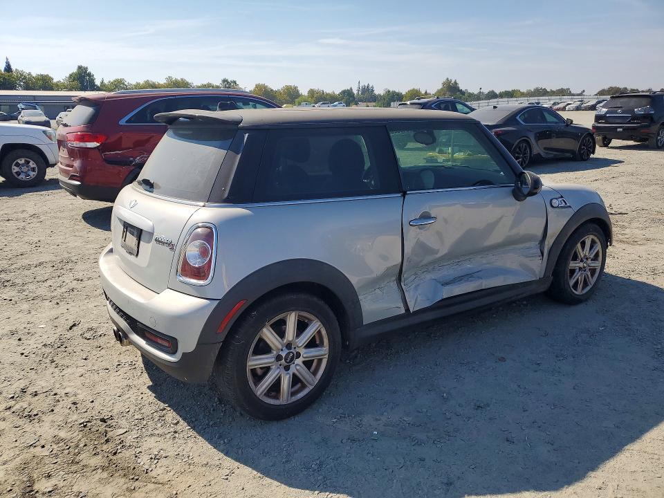 Продаж на аукціоні авто 2011 Mini Cooper, vin: WMWSV3C58BTY15306, номер лоту: 64692866