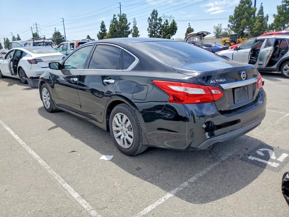 2017 Nissan Altima მანქანა იყიდება აუქციონზე, vin: 1N4AL3AP1HN341324, აუქციონის ნომერი: 64813056