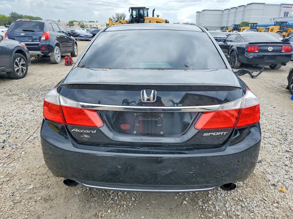 Продажа на аукционе авто 2013 Honda Accord, vin: 1HGCR2F50DA083982, номер лота: 64104246