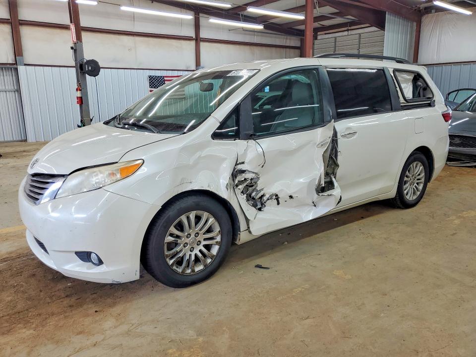 Aukcja sprzedaży 2015 Toyota Sienna, vin: 5TDYK3DC7FS578119, numer aukcji: 61633156
