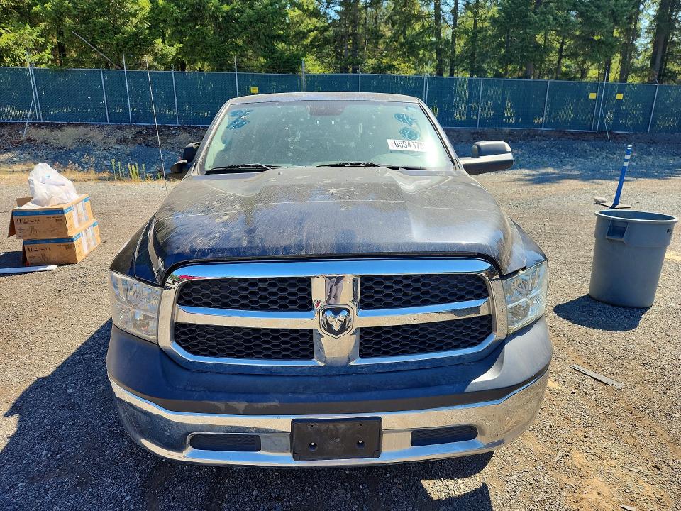 65945786 :رقم المزاد ، 1C6RR7FTXJS328353 vin ، 2018 Ram 1500 مزاد بيع
