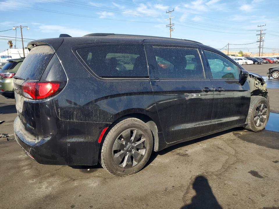 Продажа на аукционе авто 2019 Chrysler Pacifica, vin: 2C4RC1H77KR532893, номер лота: 67122116