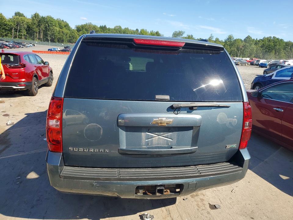 2010 Chevrolet Suburban მანქანა იყიდება აუქციონზე, vin: 1GNUKHE31AR212312, აუქციონის ნომერი: 63375016