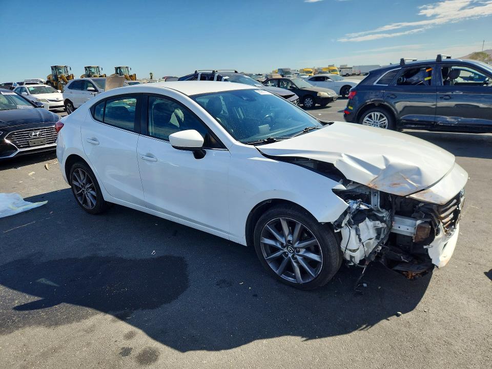 2017 Mazda 3 მანქანა იყიდება აუქციონზე, vin: 3MZBN1V74HM127488, აუქციონის ნომერი: 66987796