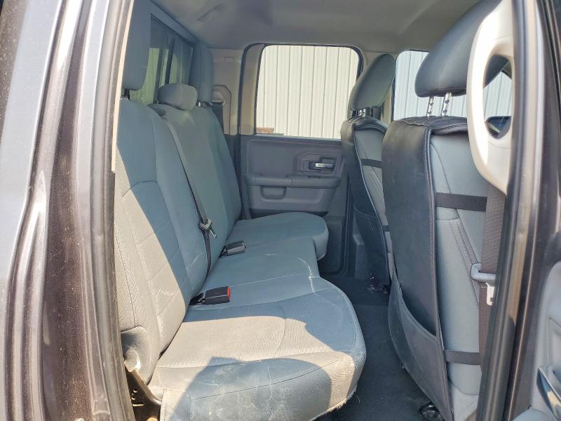 62497296 :رقم المزاد ، 1C6RR7GG2JS307479 vin ، 2018 Ram 1500 مزاد بيع