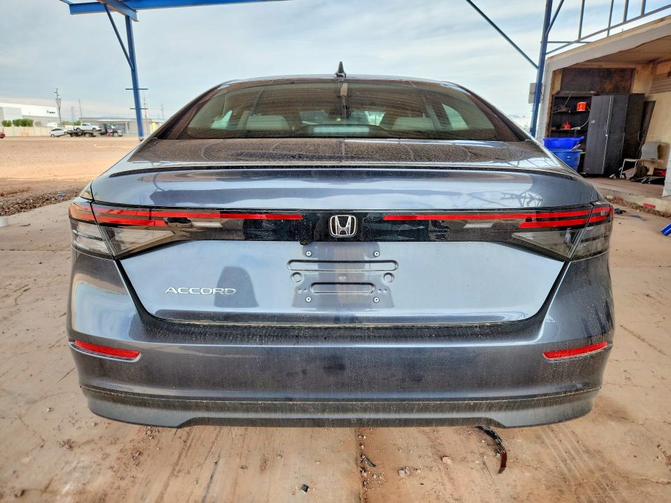 65219196 :رقم المزاد ، 1HGCY1F43TA002038 vin ، 2026 Honda Accord مزاد بيع