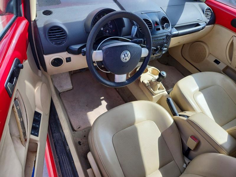 63862456 :رقم المزاد ، 3VWCM31Y55M353486 vin ، 2005 Volkswagen New Beetle مزاد بيع