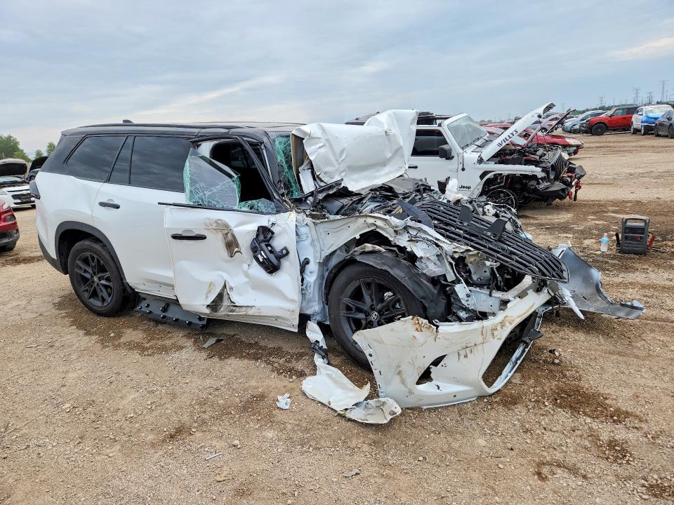 2026 Toyota Grand Highlander Hybrid მანქანა იყიდება აუქციონზე, vin: 5TDACAB52TS088013, აუქციონის ნომერი: 65451486
