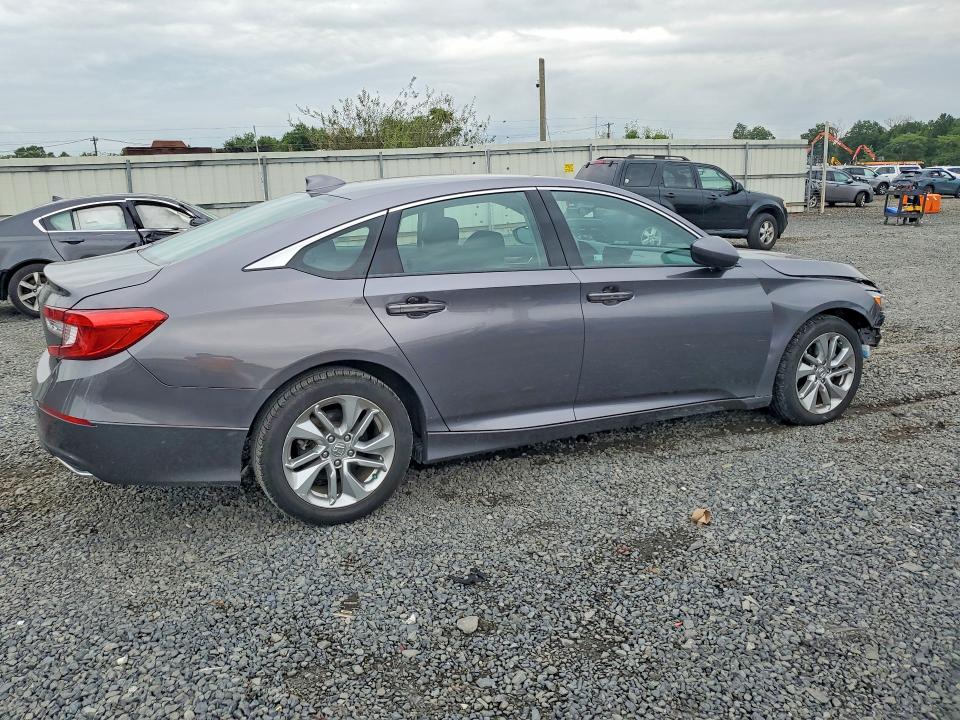 Продажа на аукционе авто 2018 Honda Accord, vin: 1HGCV1F18JA206698, номер лота: 67323816