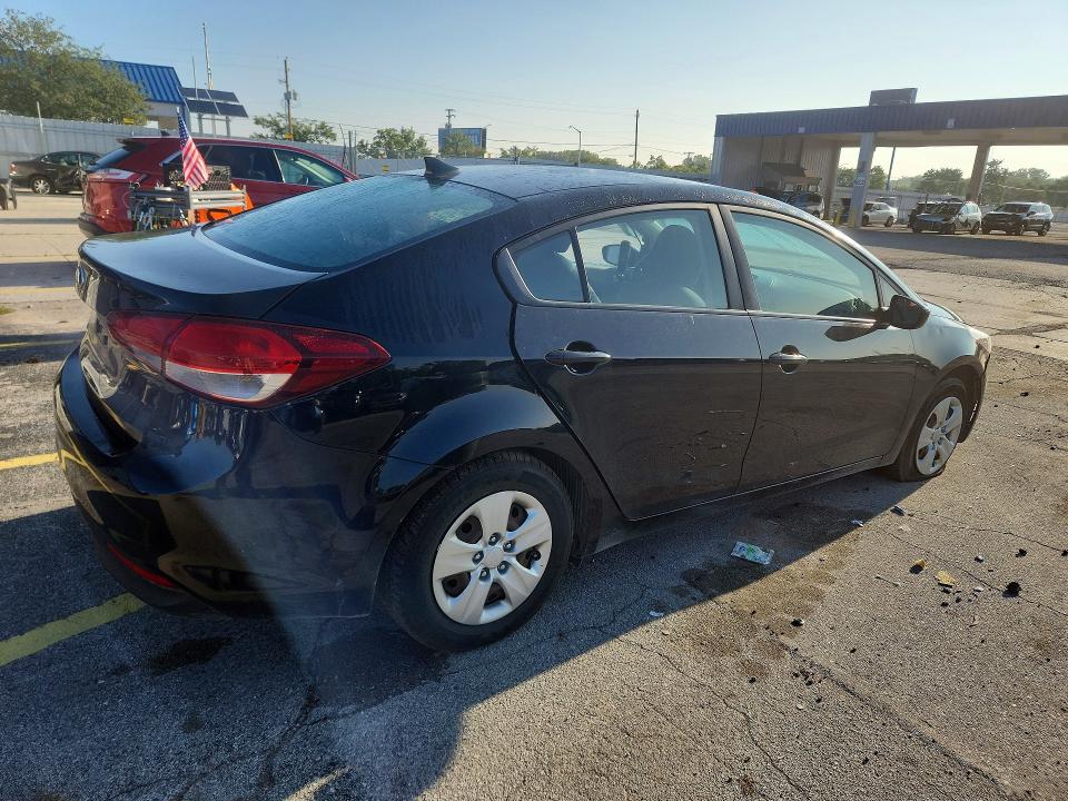 2017 Kia Forte მანქანა იყიდება აუქციონზე, vin: 3KPFL4A78HE143494, აუქციონის ნომერი: 66124076