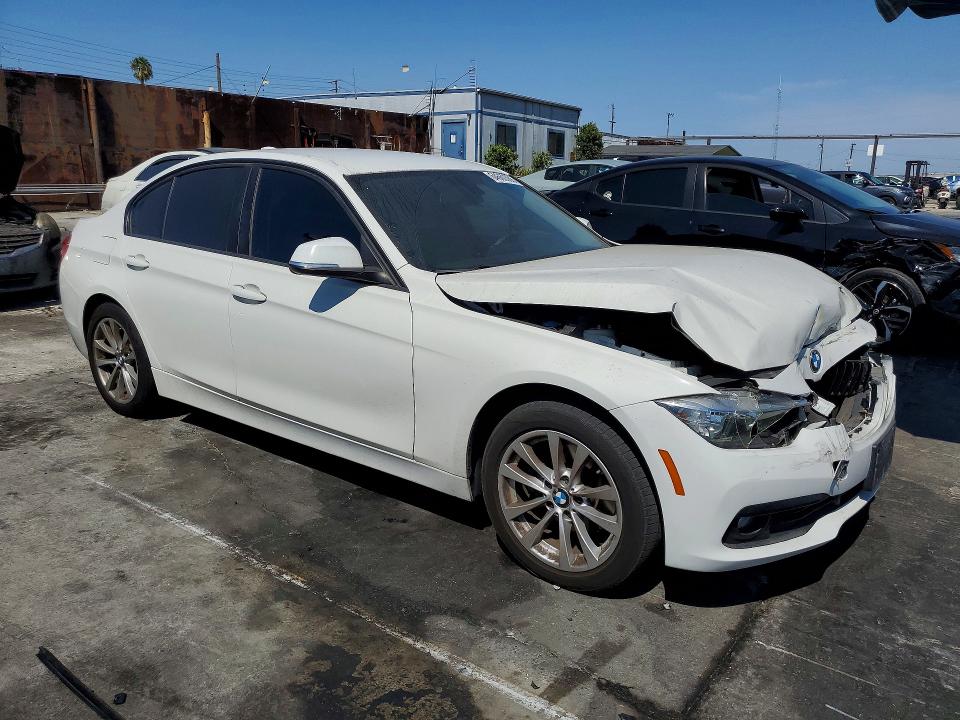 2017 Bmw 320 მანქანა იყიდება აუქციონზე, vin: WBA8A9C50HK619917, აუქციონის ნომერი: 64660366