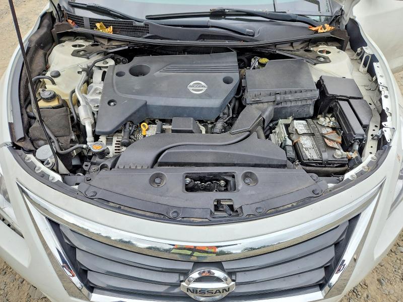 2015 Nissan Altima მანქანა იყიდება აუქციონზე, vin: 1N4AL3AP7FC592020, აუქციონის ნომერი: 65567226